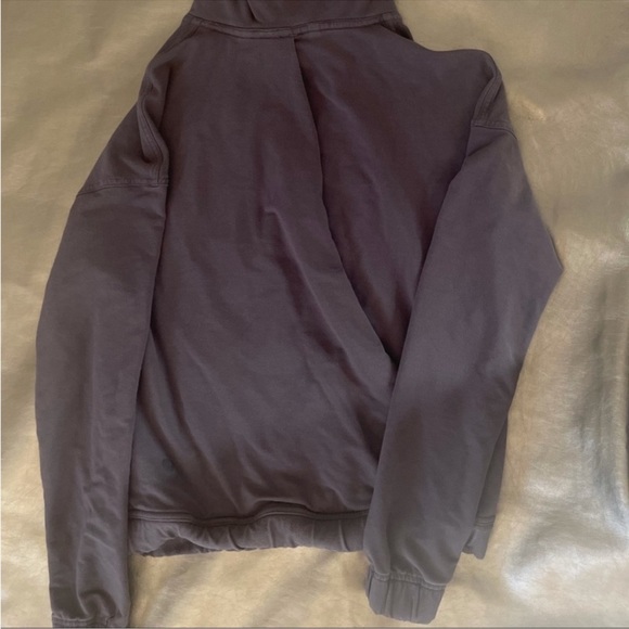 Lululemon Twisted & Tucked Pullover - Picture 5 of 9